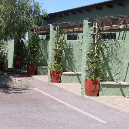 Die Windpomp Gastehuis Beaufort West Luaran gambar