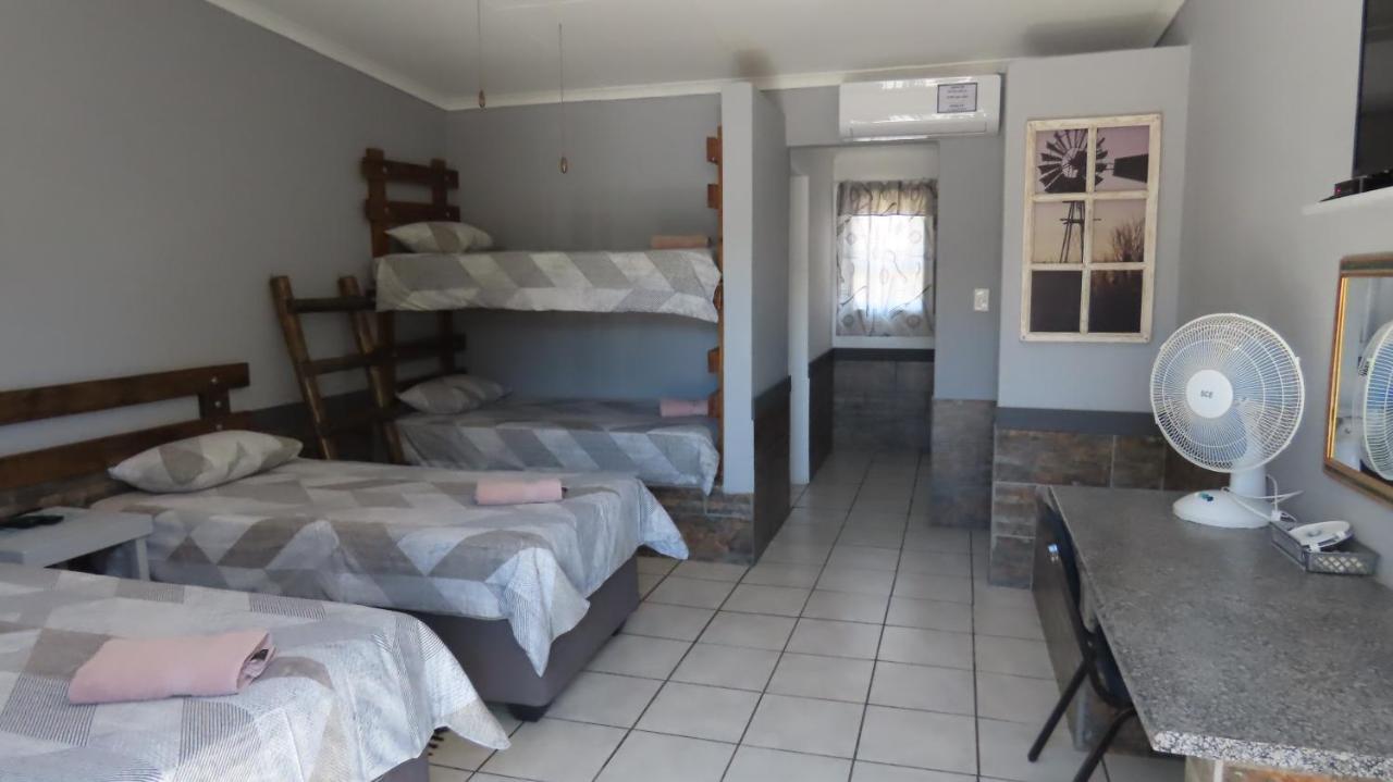 Die Windpomp Gastehuis Beaufort West Luaran gambar